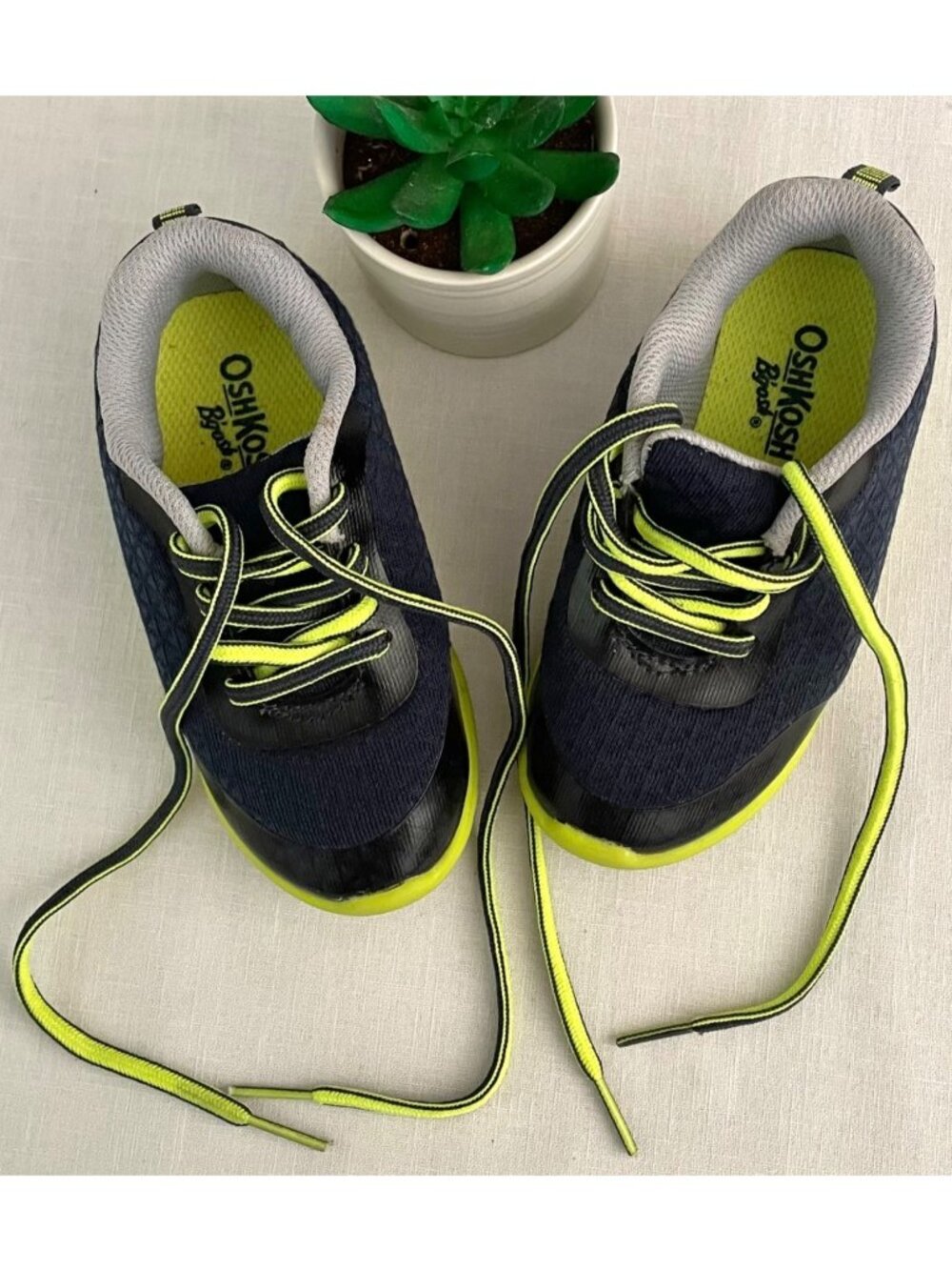 OshKosh Bgosh Toddler Sneakers Size 8 Navy Blue Neon Green Lightweight Athletic
